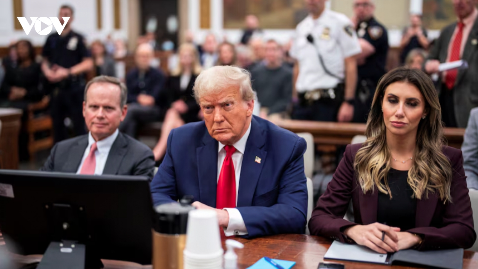 Chiến thuật trì hoãn không hiệu quả, Trump xoay xở ra sao khi sắp hầu tòa?