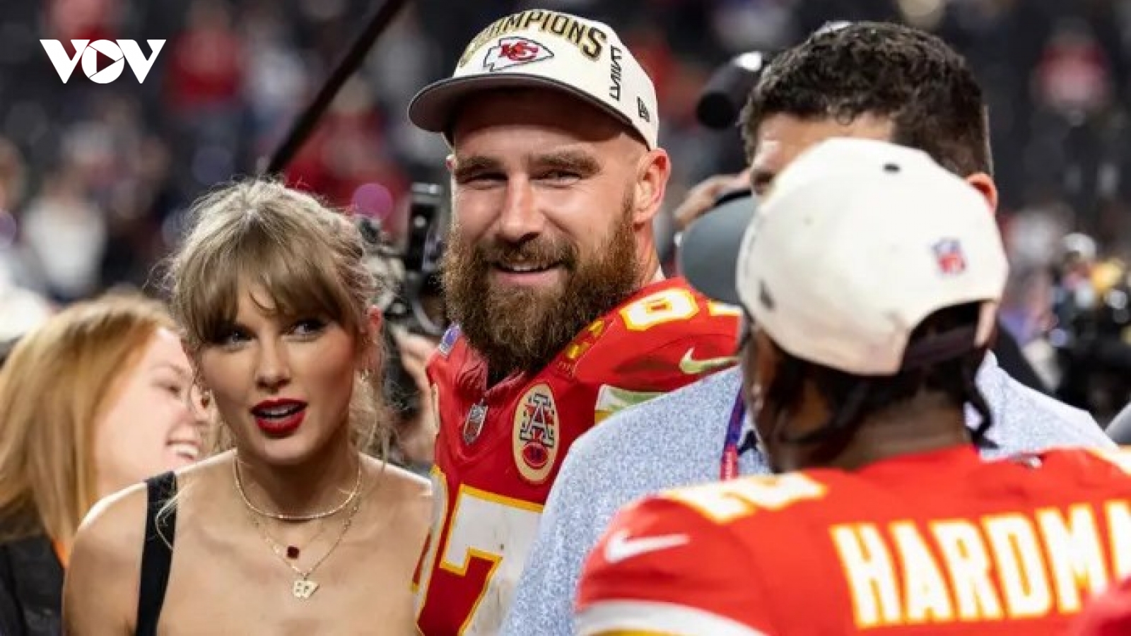 Những món đồ thời trang đắt giá nhất Taylor Swift mặc trong năm nay