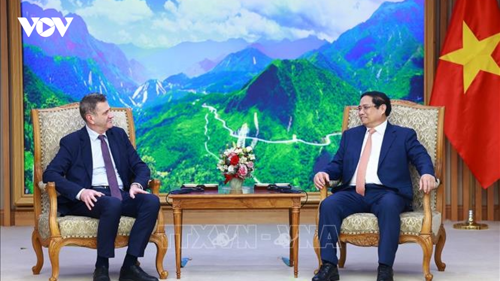Thủ tướng Phạm Minh Chính tiếp Đại sứ Bulgaria Pavlin Todorov