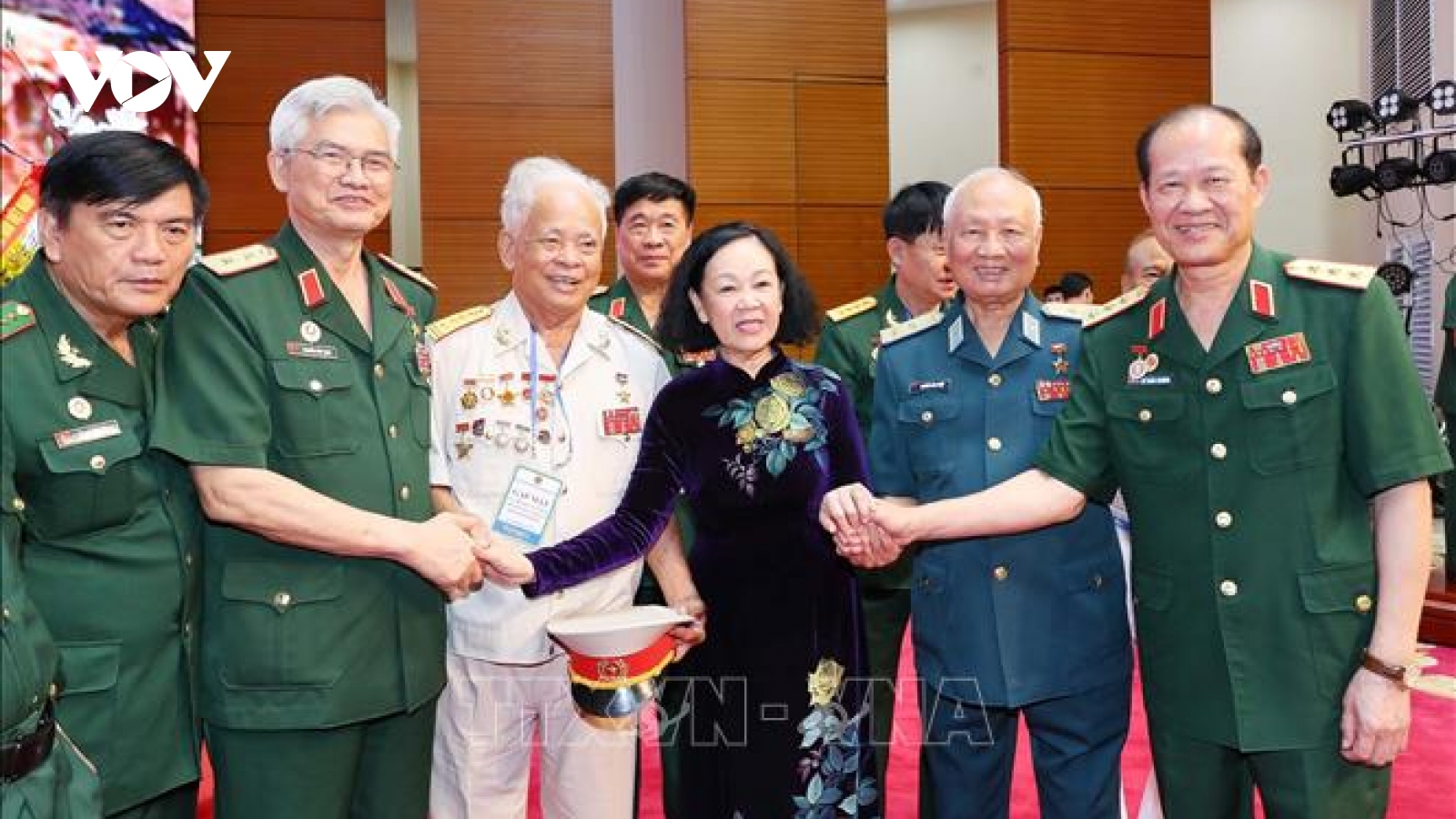 Lãnh đạo Đảng, Nhà nước gặp mặt đại diện chiến sĩ Điện Biên, dân công hỏa tuyến