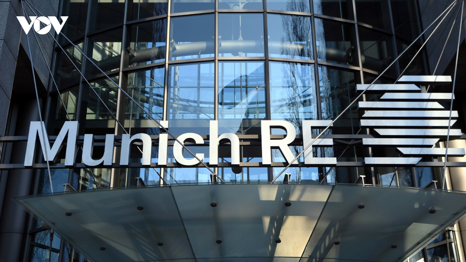 Munich Re cảnh báo công nghệ AI tạo ra rủi ro mạng toàn cầu