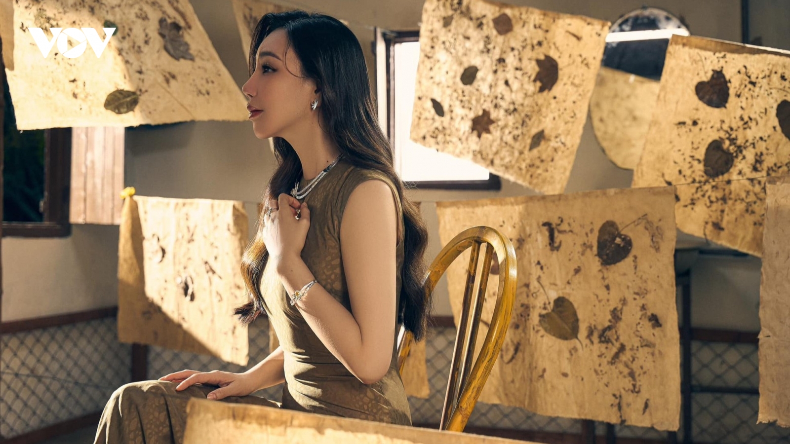 Chuyện showbiz: Hồ Quỳnh Hương đổ tiền tỷ cho lần trở lại nhưng được gì?