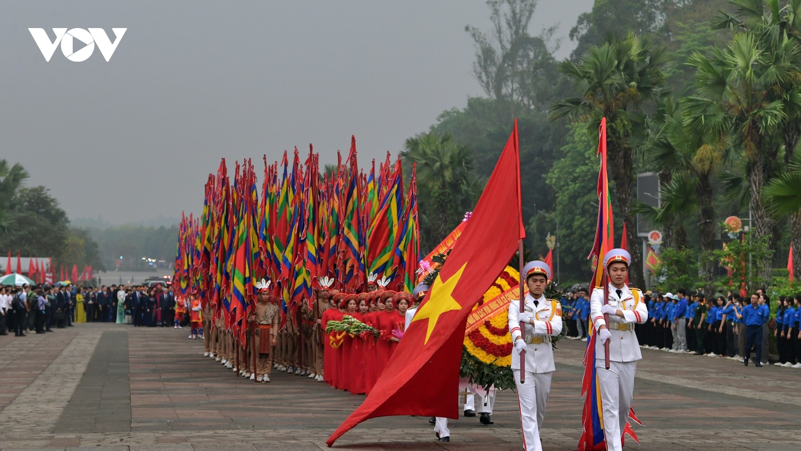 Lãnh đạo Đảng, Nhà nước dâng hương tưởng niệm các Vua Hùng