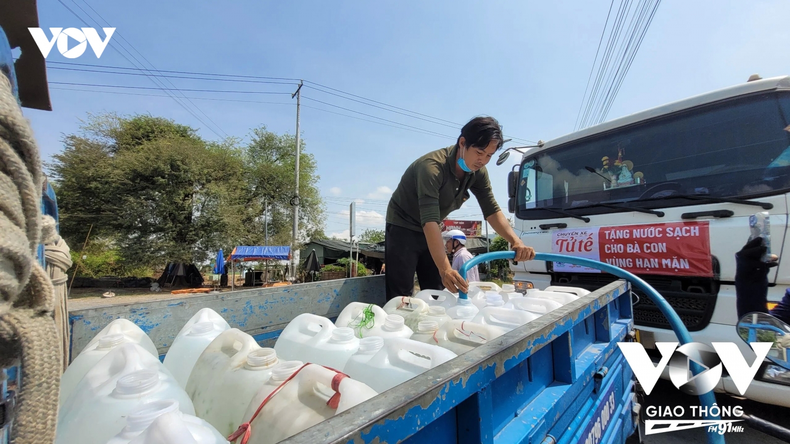 Ấm lòng “hầm” chứa nước giữa mùa hạn