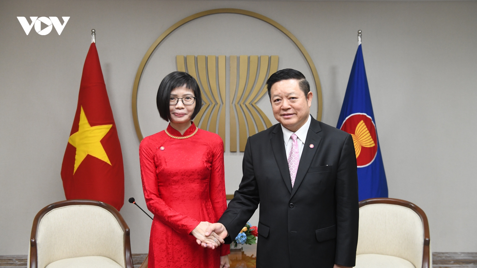 Đại sứ Tôn Thị Ngọc Hương trình Thư Ủy nhiệm lên Tổng thư ký ASEAN