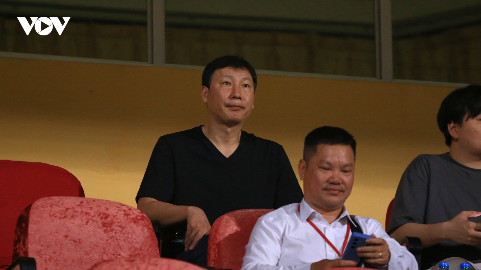 HLV Kim Sang Sik ''nhắm'' cầu thủ đặc biệt cho ĐT Việt Nam sau trận đấu V-League
