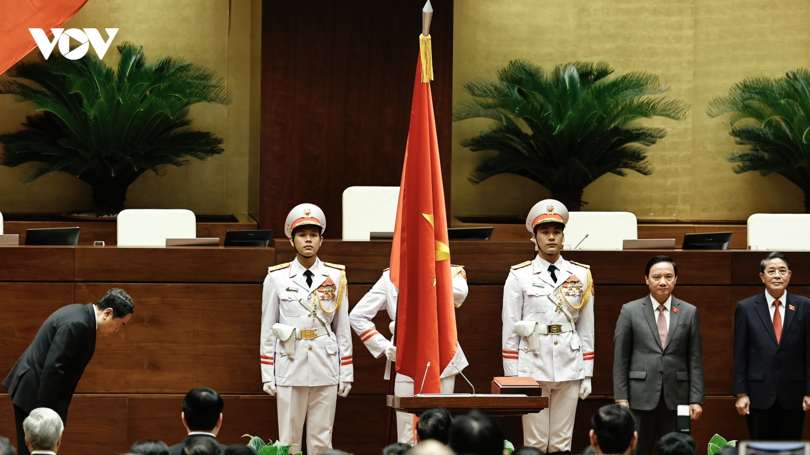 Chủ tịch Quốc hội Trần Thanh Mẫn nguyện trung thành với Tổ quốc và Nhân dân