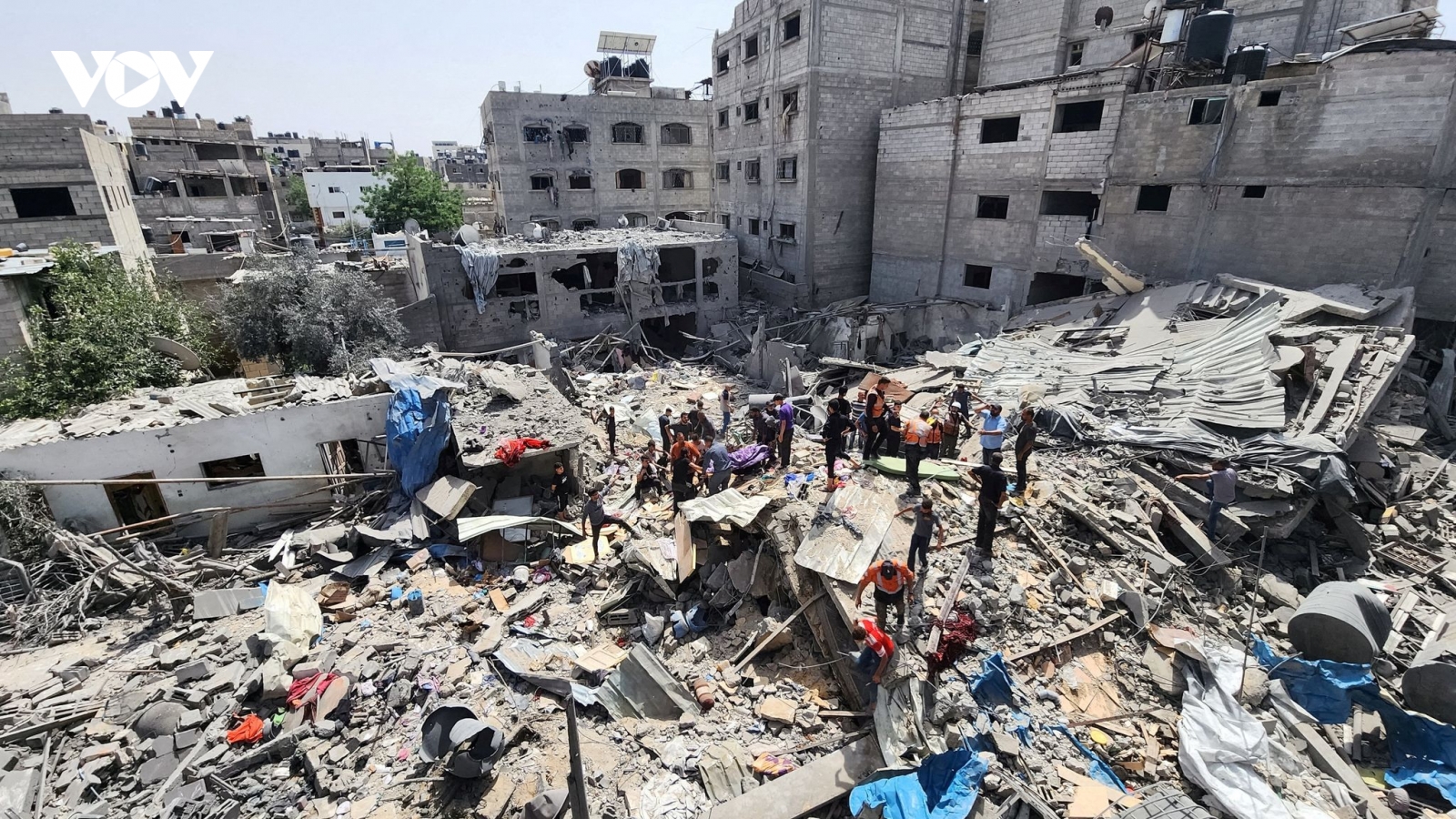 Israel tiếp tục phát động các cuộc tấn công trên khắp Gaza