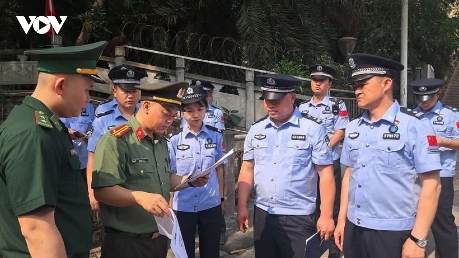 Hà Giang: Trao trả 4 người Trung Quốc nhập cảnh trái phép vào Việt Nam
