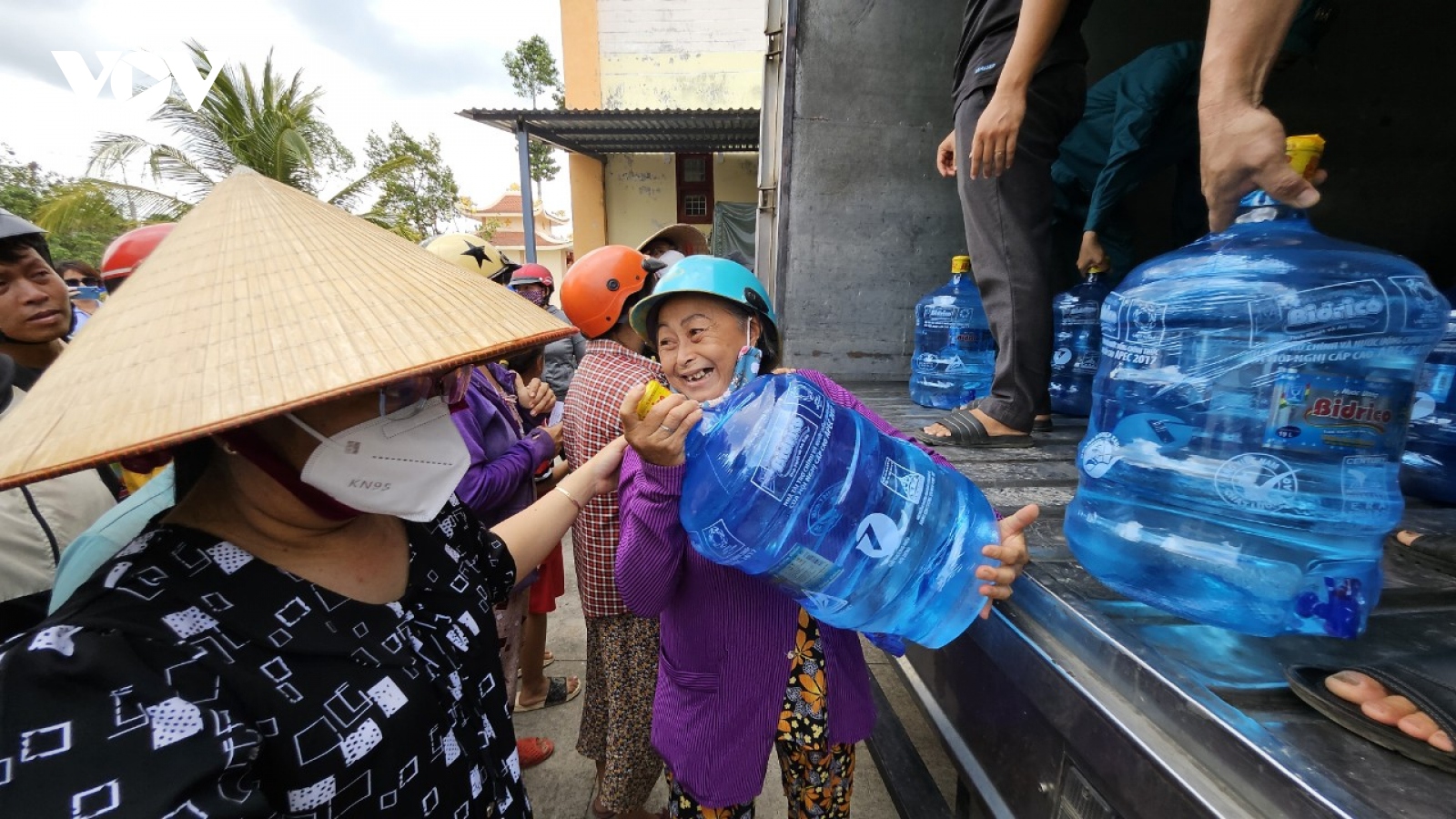 Nước ngọt sẻ chia, nghĩa tình lan tỏa