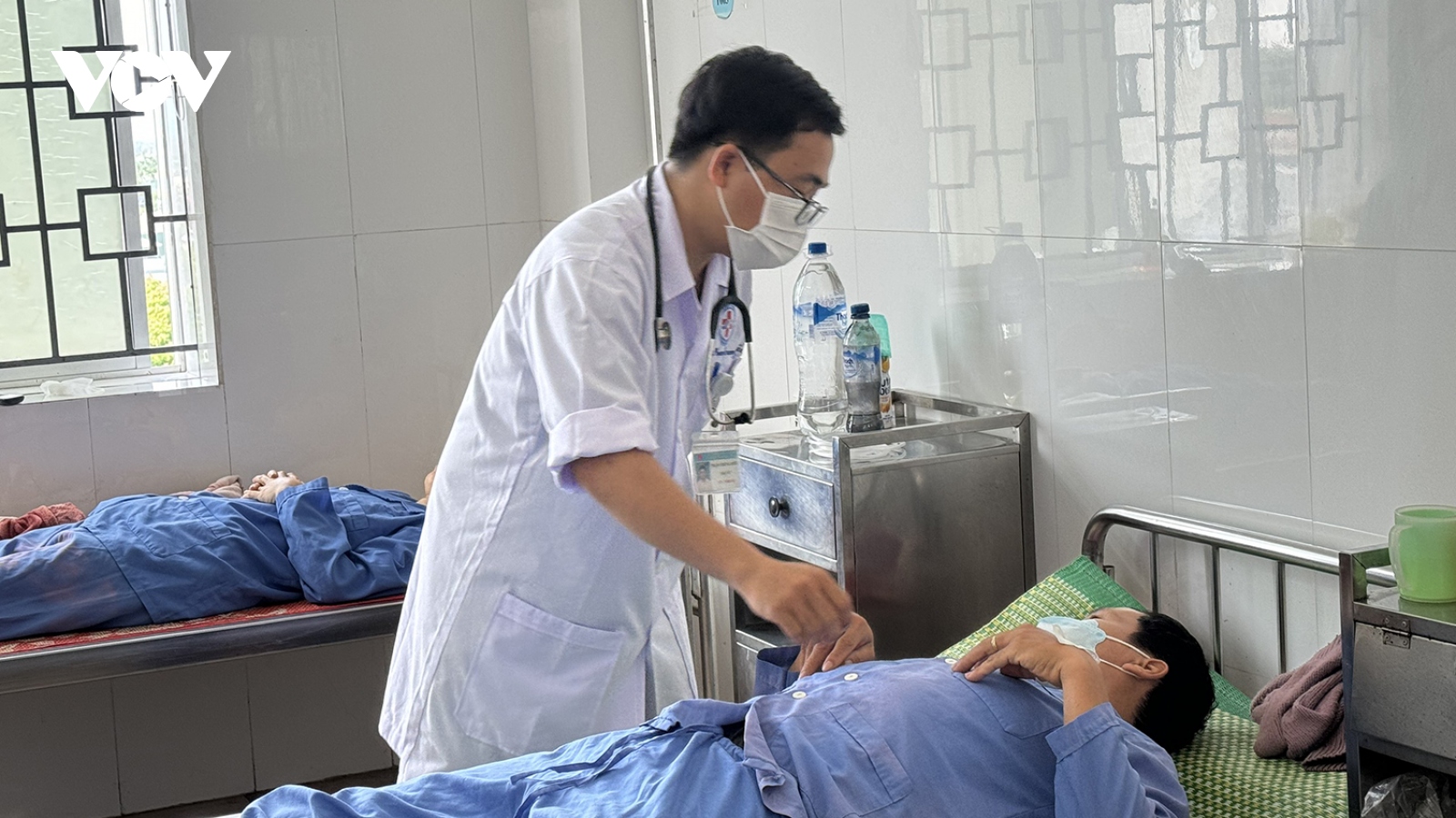 Quảng Ngãi: 5 người trong 1 gia đình nhập viện sau khi ăn cá nóc
