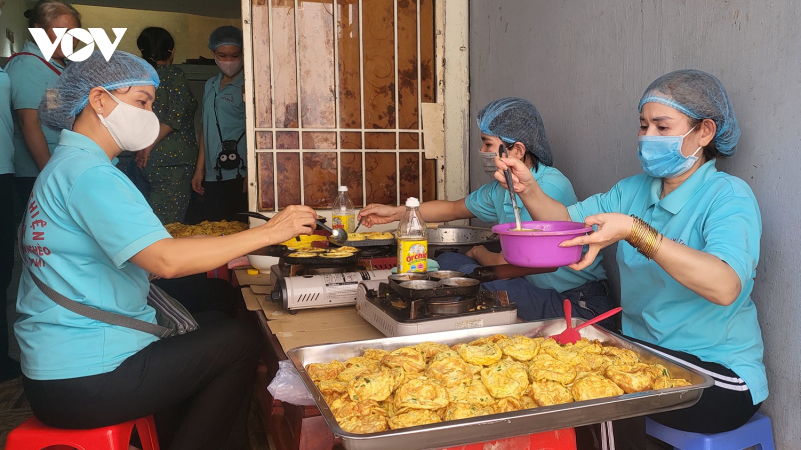 Bếp ăn từ thiện ấm lòng bệnh nhân nghèo Đắk Lắk