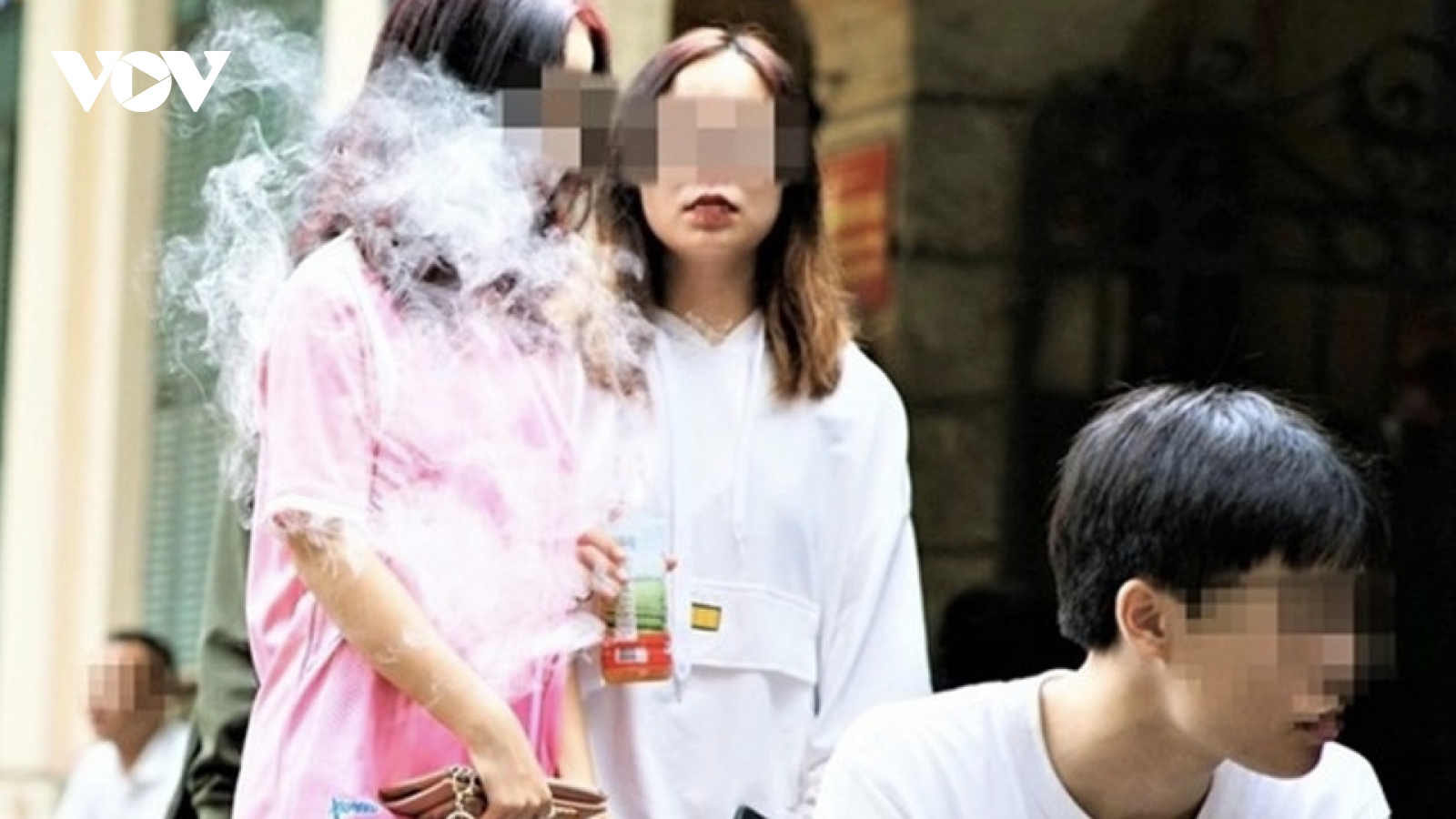 Cấm thuốc lá làm nóng, thuốc lá điện tử: Cần quy định chặt chẽ trong Luật