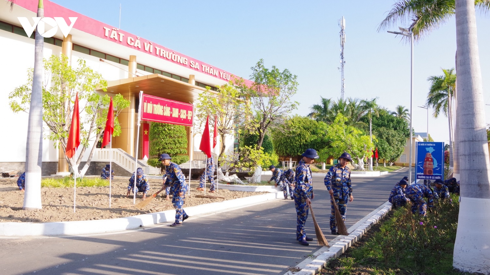 Hơn 900 cán bộ, đoàn viên, thanh niên tham gia "Ngày thứ 7 tình nguyện"