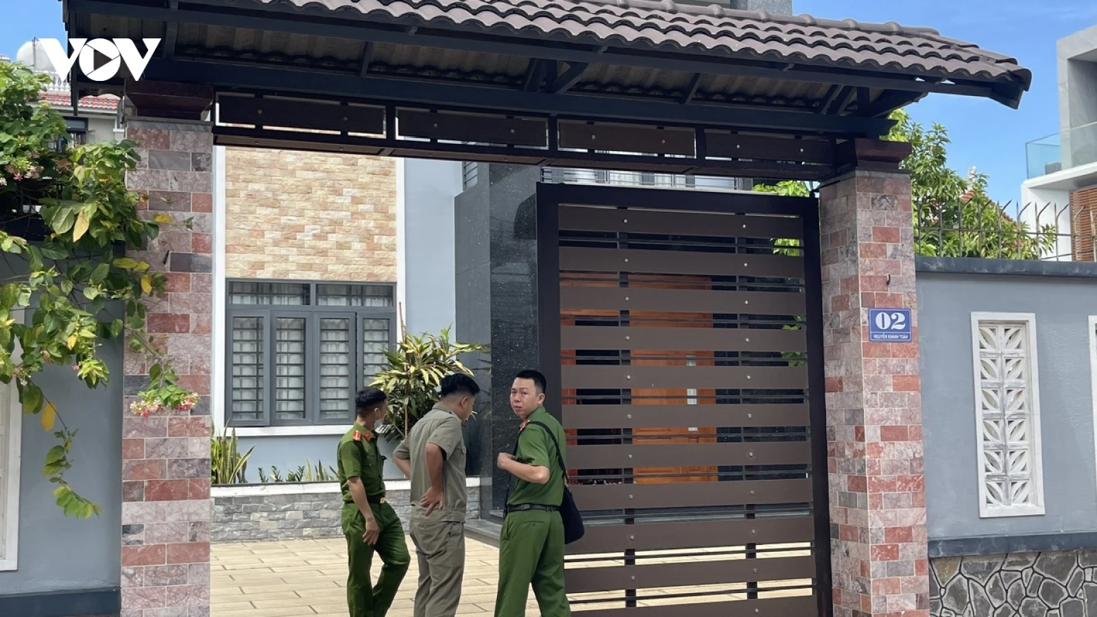 Công an khám xét nhà Giám đốc Sở Y tế tỉnh Bà Rịa - Vũng Tàu