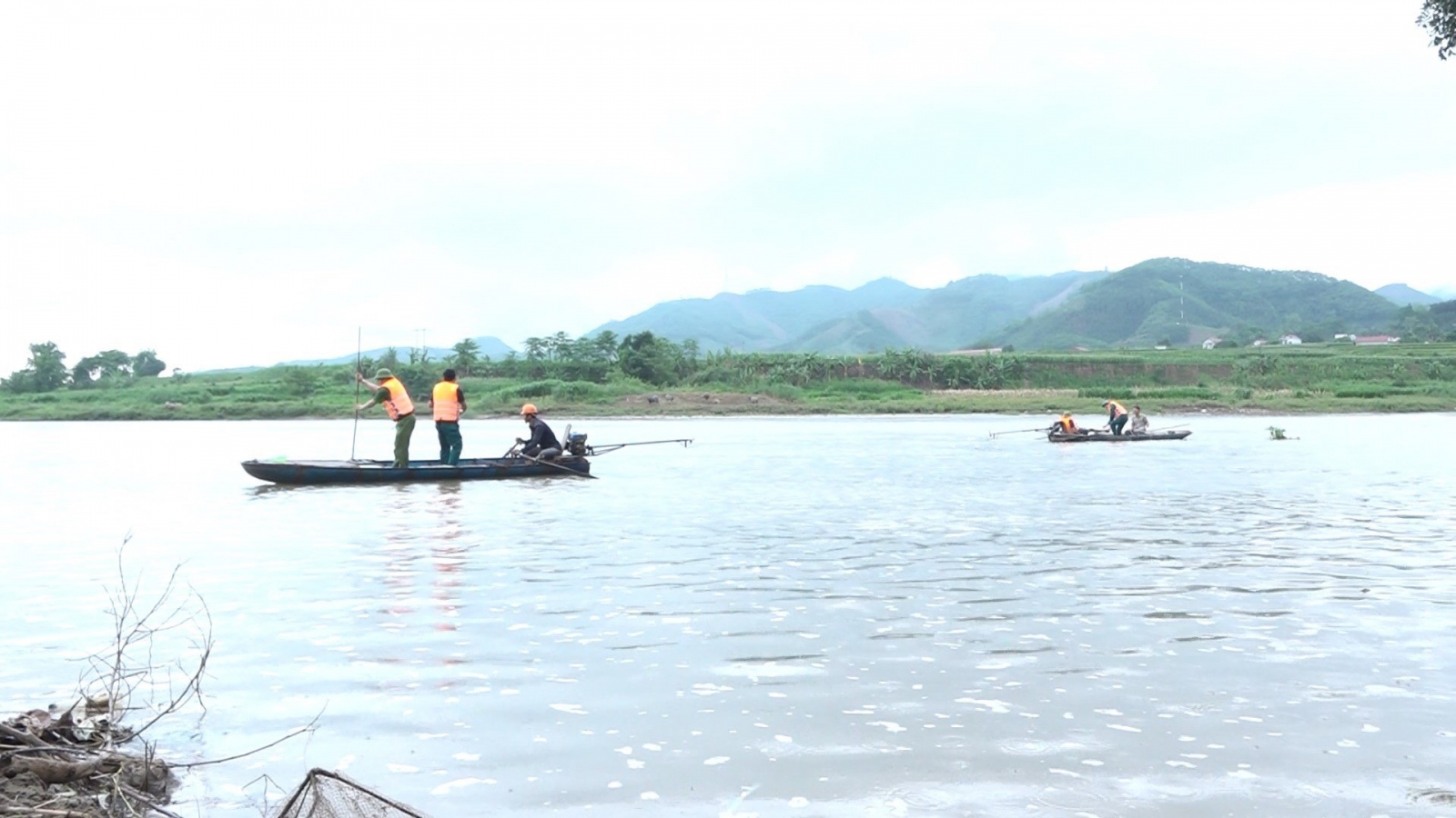 Tìm thấy thi thể học sinh thứ 2 bị đuối nước trên sông Hồng ở Yên Bái