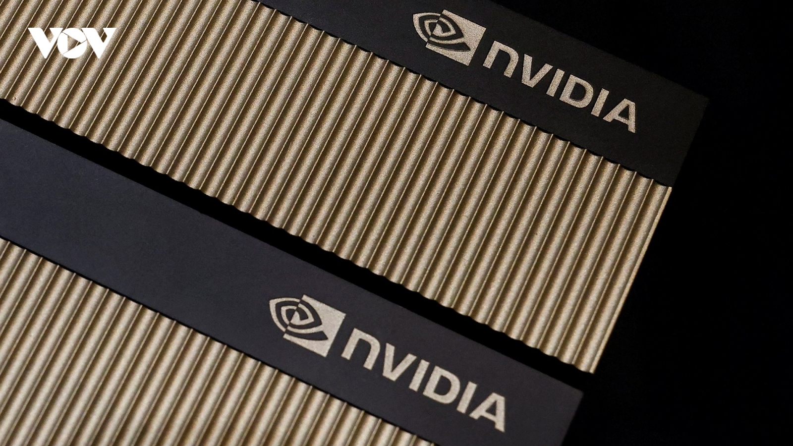 Cổ phiếu Nvidia lập đỉnh, lần đầu vượt mốc 1.000 USD