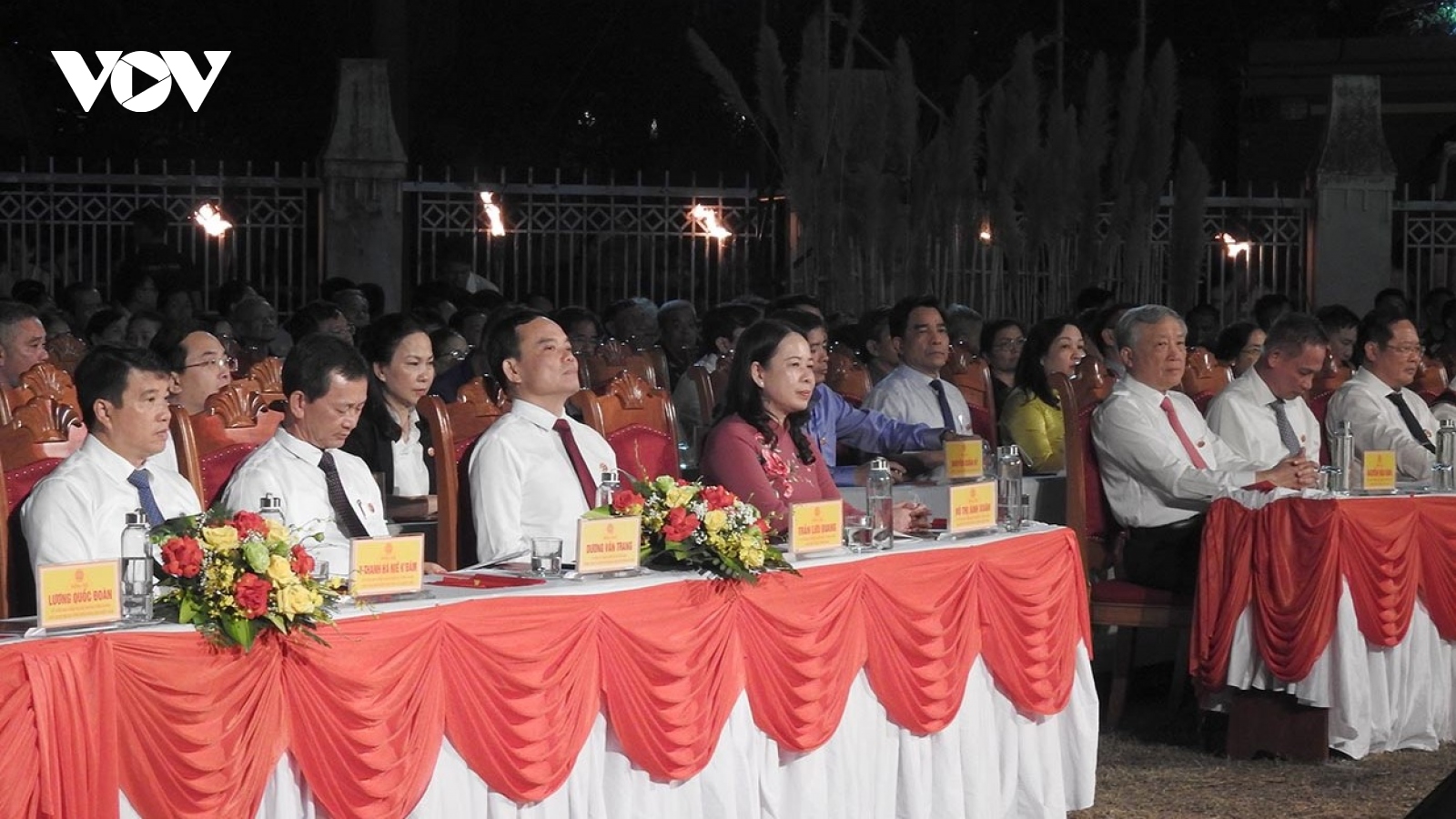 Quyền Chủ tịch nước Võ Thị Ánh Xuân dự điểm cầu Dưới lá cờ Quyết thắng ở Kon Tum
