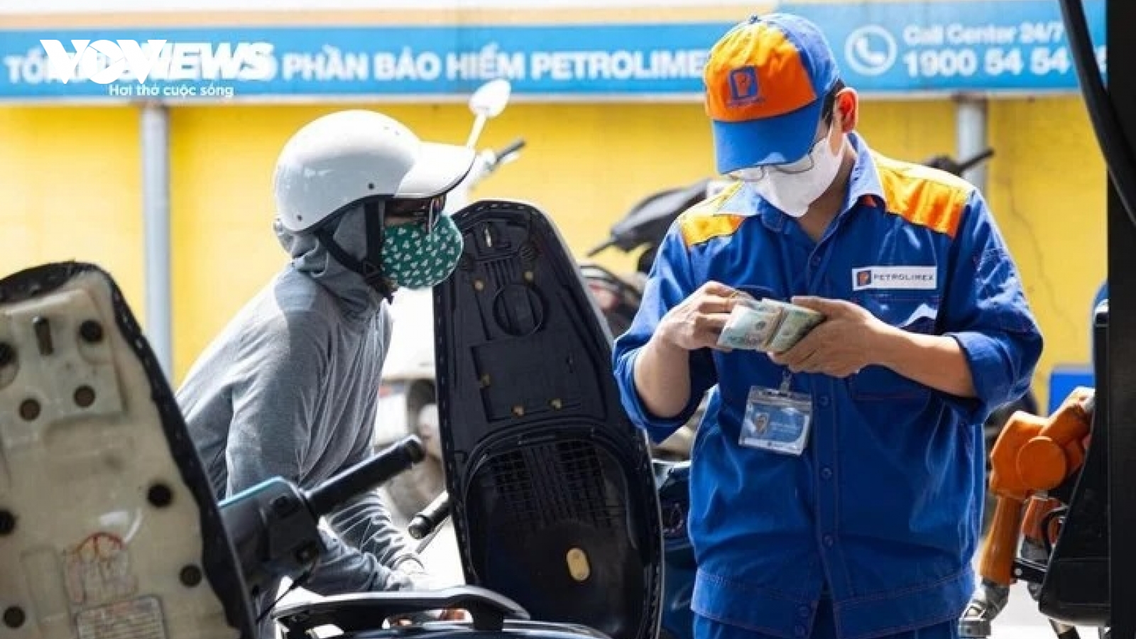 Giá xăng dầu ngày mai được điều chỉnh thế nào?