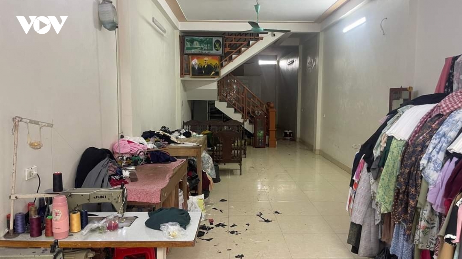 Nóng 24h: Khống chế đối tượng tâm thần chém mẹ và cháu ruột ở Bắc Giang