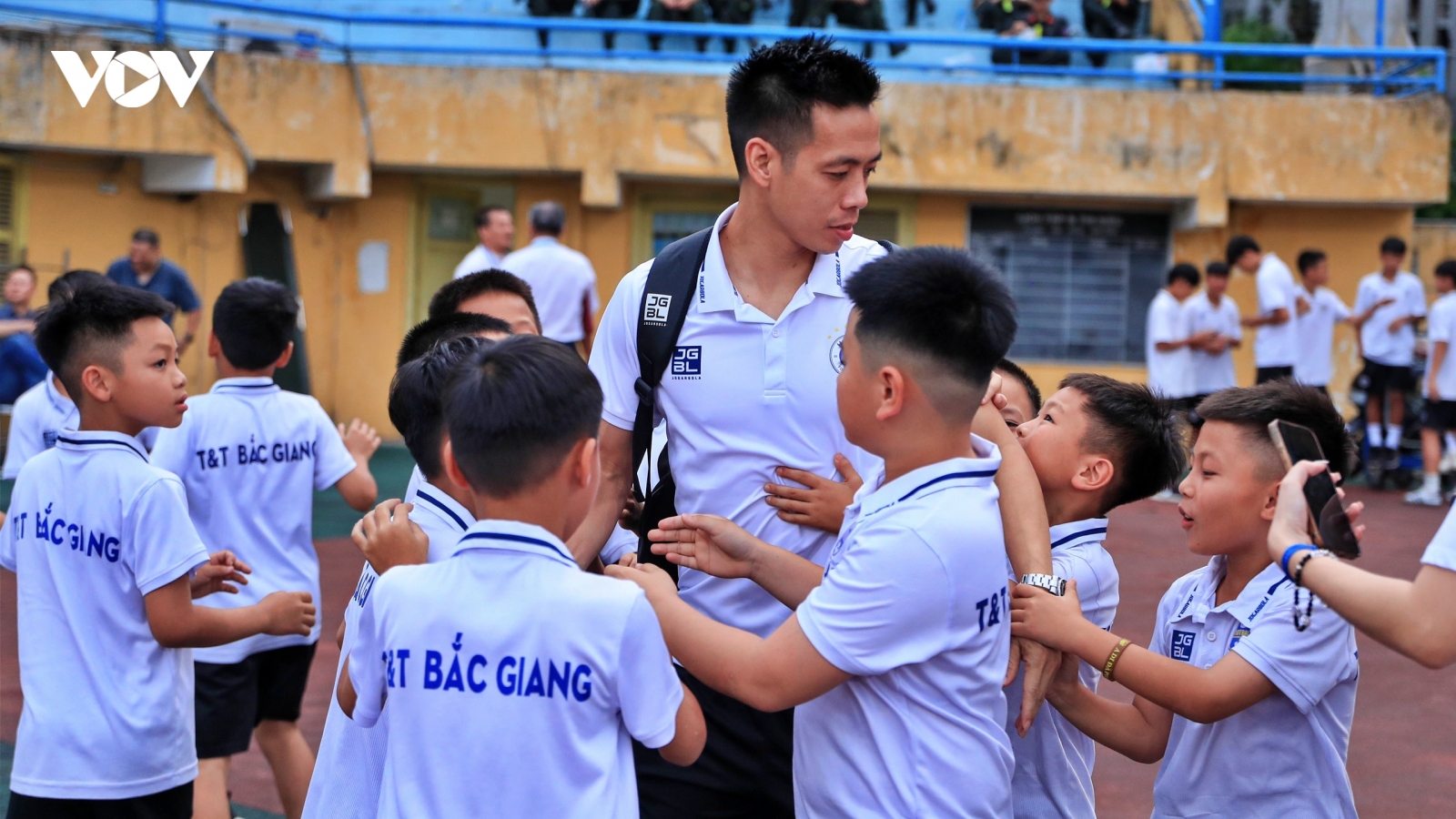 Quý tử nhà Thành Lương và Hải Huy được "đặc cách" ở trận Hà Nội FC - HAGL