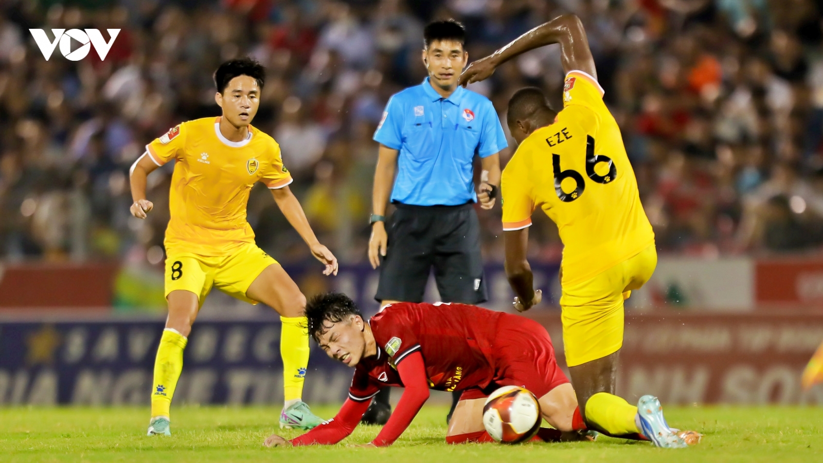 Hà Tĩnh và HAGL nhận án phạt trước vòng 17 V-League 2023/2024
