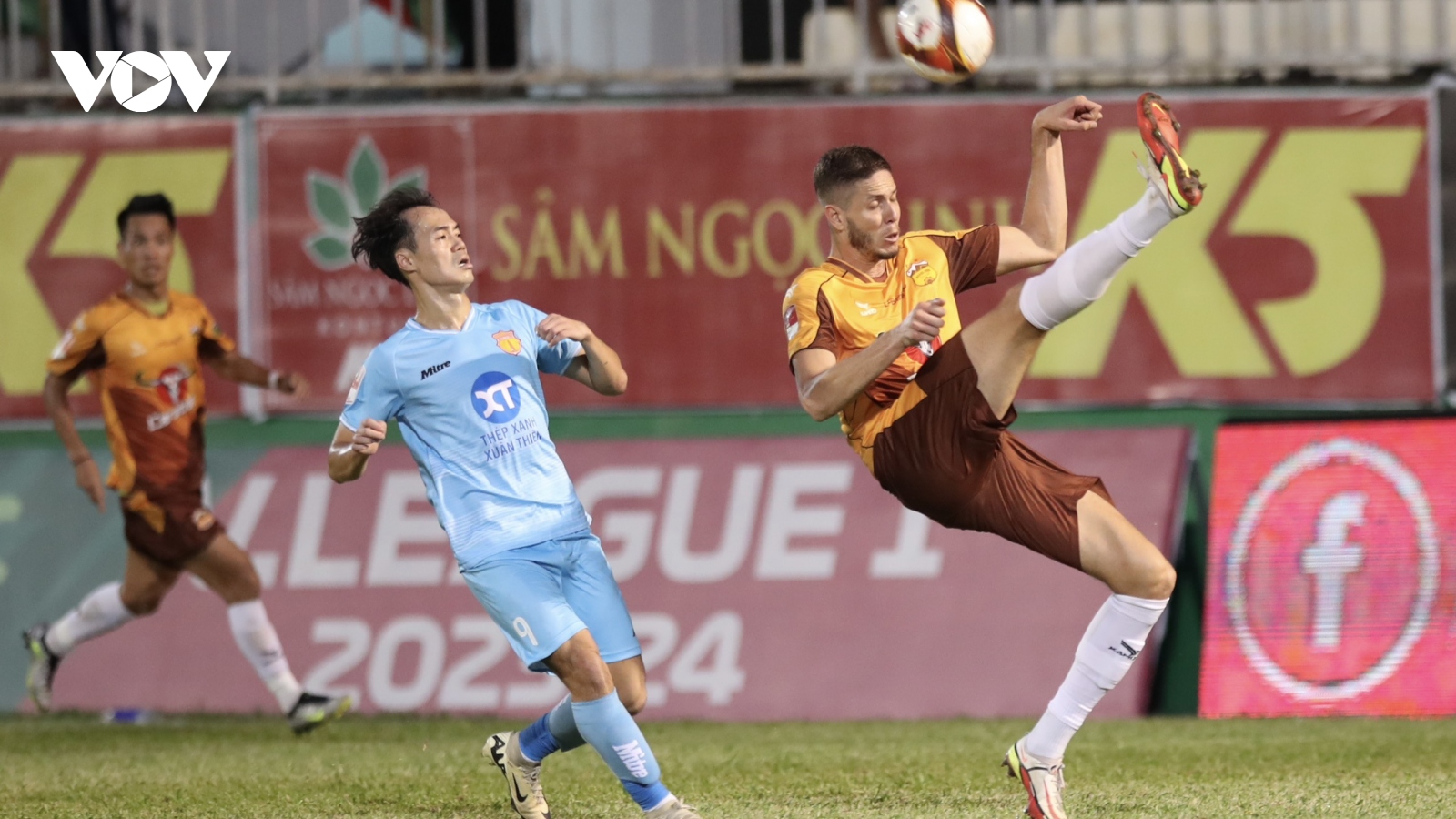 TRỰC TIẾP HAGL 1-0 Nam Định: Jairo ghi bàn mở tỷ số