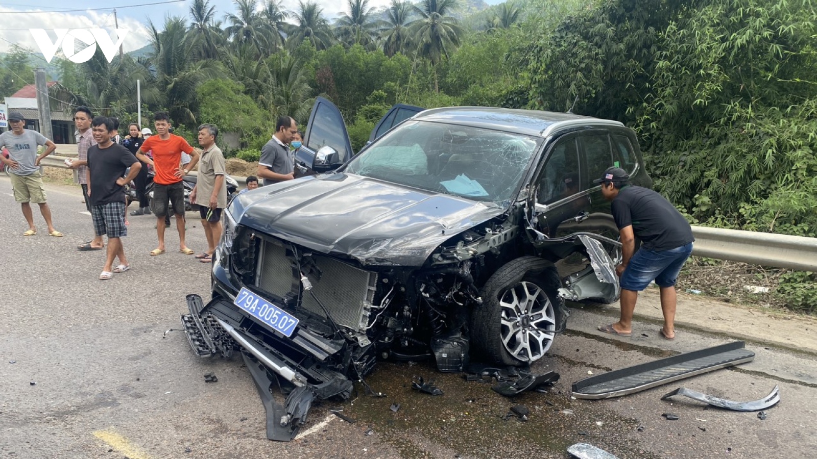 Xe của Sở Tư pháp Khánh Hòa gặp nạn, 4 người bị thương