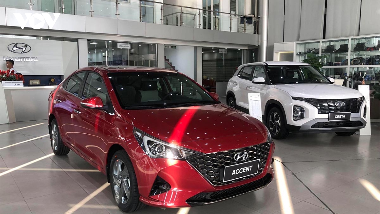Hyundai Accent đồng loạt giảm giá xả kho trước giờ ra mắt phiên bản mới