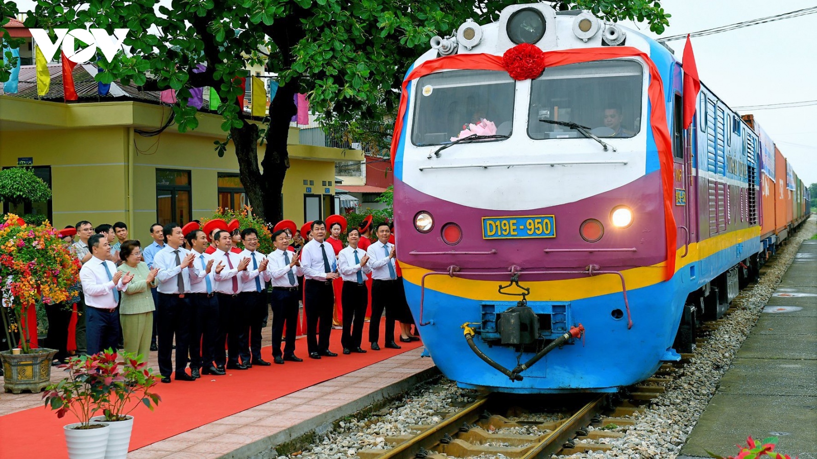 Khai trương chuyến tàu liên vận quốc tế đầu tiên xuất phát từ ga Cao Xá