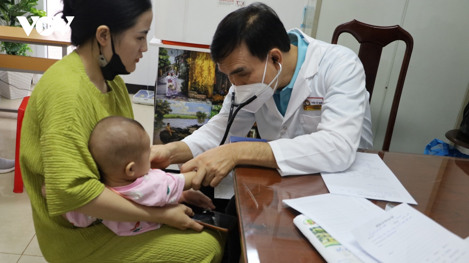 Khám sàng lọc và tầm soát miễn phí bệnh tim cho trẻ em tại Đắk Lắk