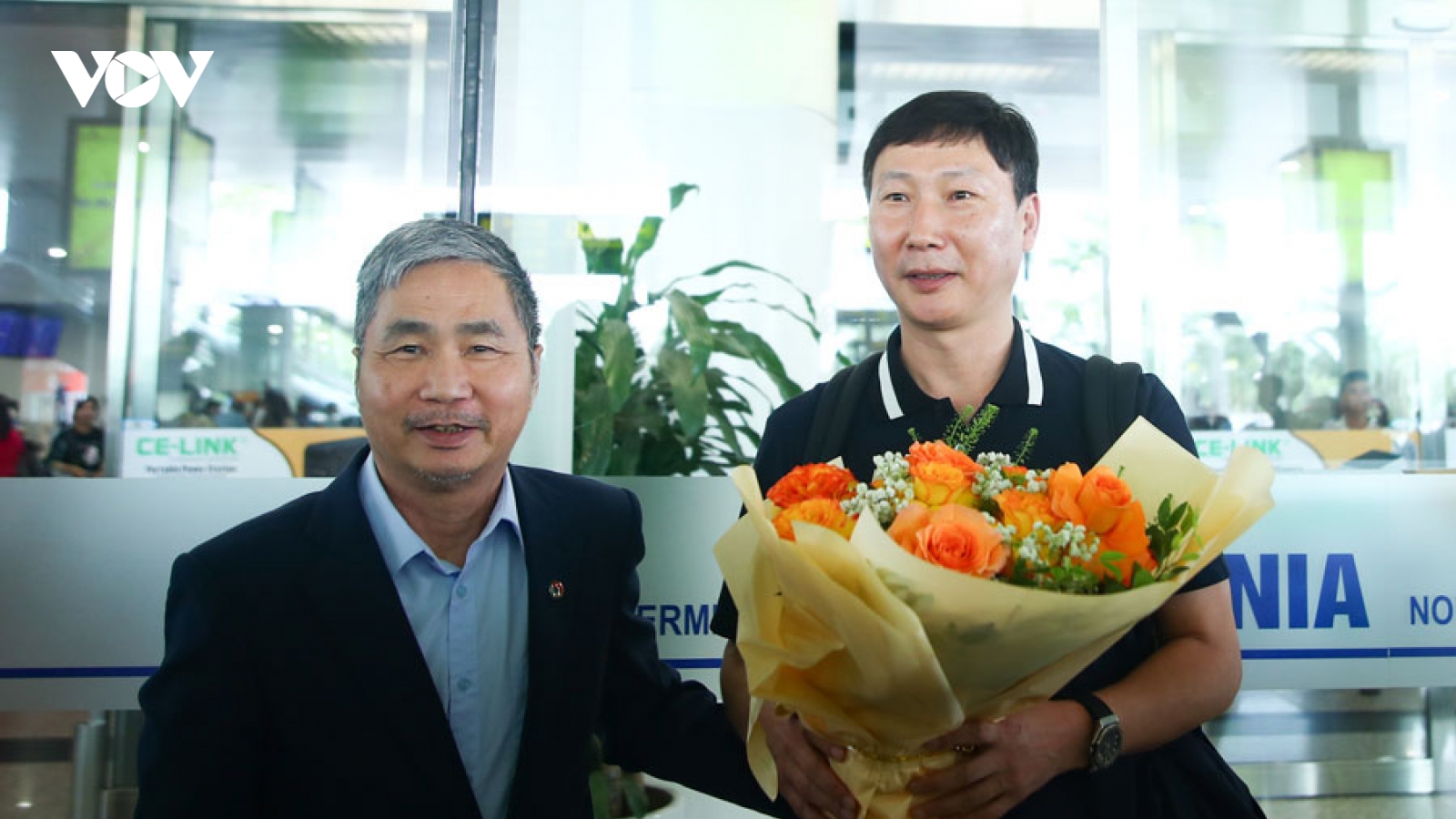 HLV Kim Sang Sik thăm trụ sở VFF, sẵn sàng dẫn dắt ĐT Việt Nam