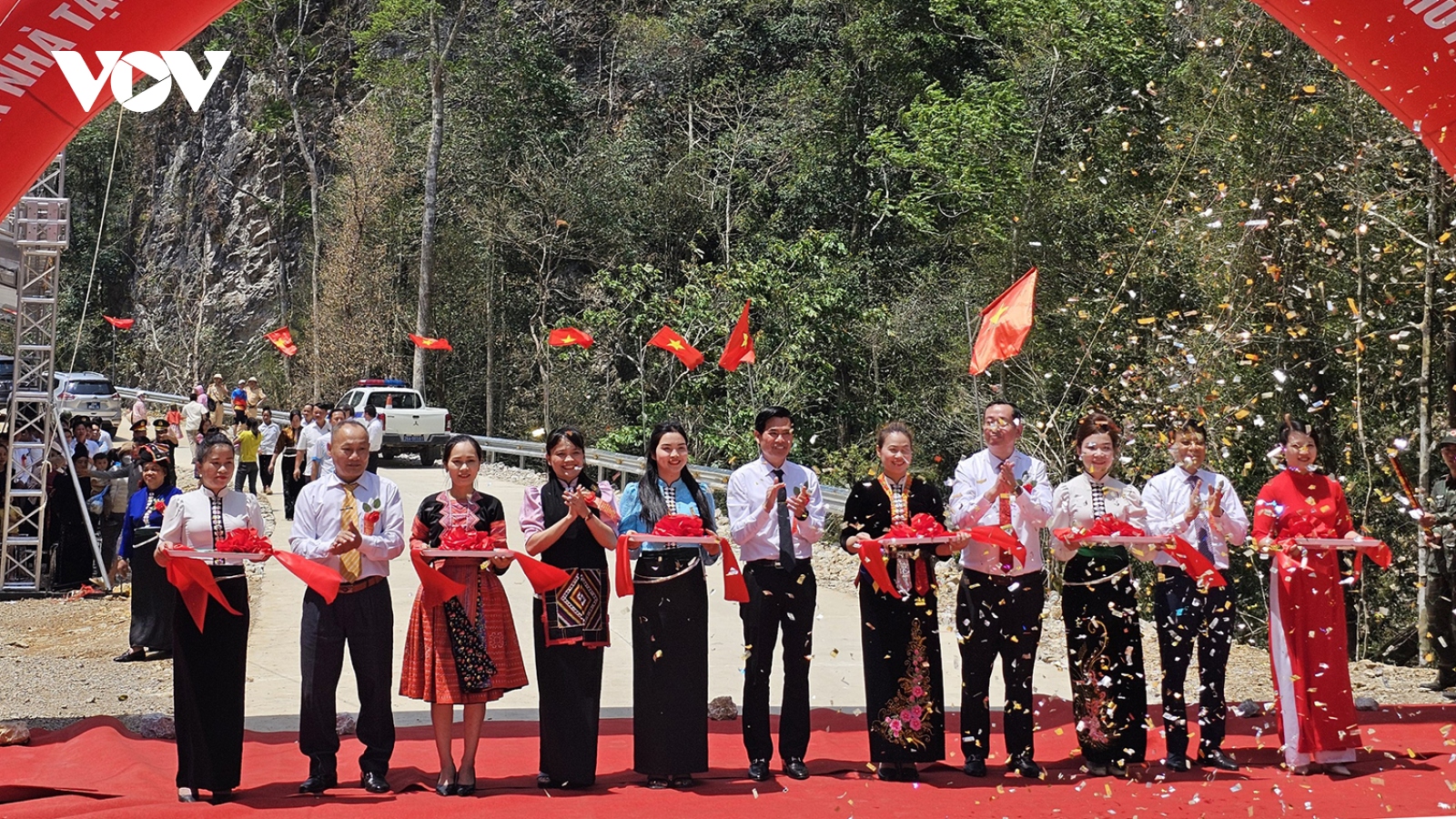 Huyện Yên Châu (Sơn La) công bố hoàn thành xóa nhà tạm