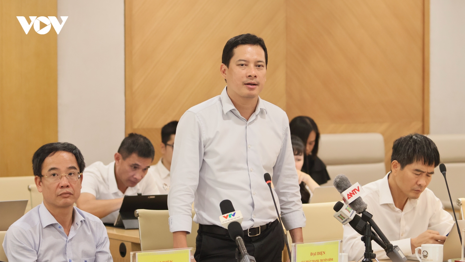 Bộ TT&TT lên tiếng về trend “ra khơi tìm kho báu của bà Trương Mỹ Lan”