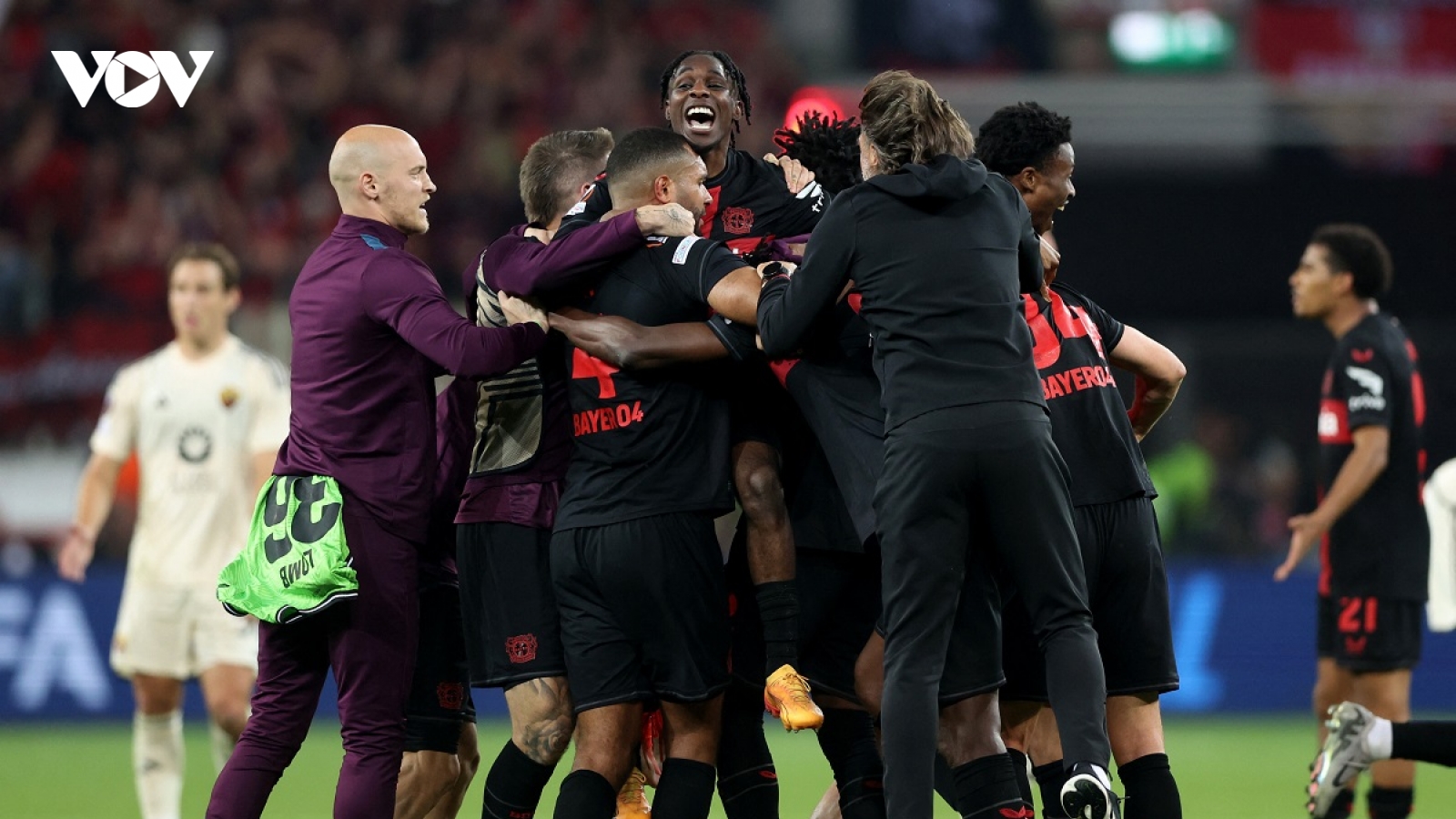 Kết quả Cúp C2 châu Âu hôm nay 10/5: Leverkusen vào chung kết theo cách khó tin