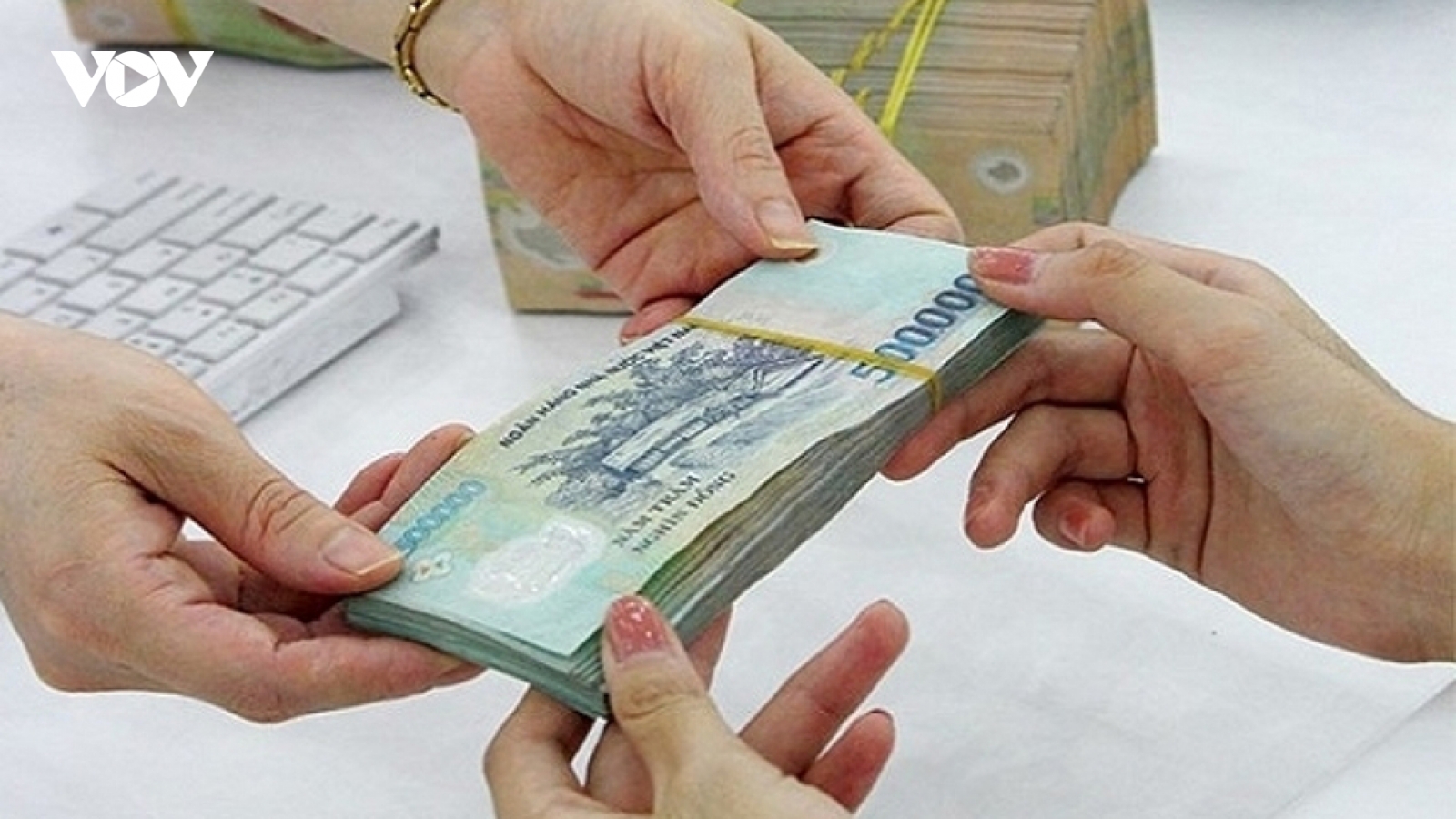 Tăng lương tối thiểu hợp lý để tăng năng suất lao động