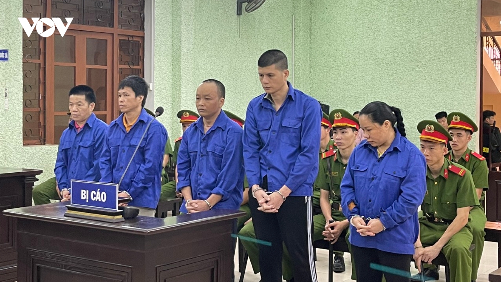 4 án tử hình, 1 án chung thân cho nhóm đối tượng mua bán 24 bánh heroin