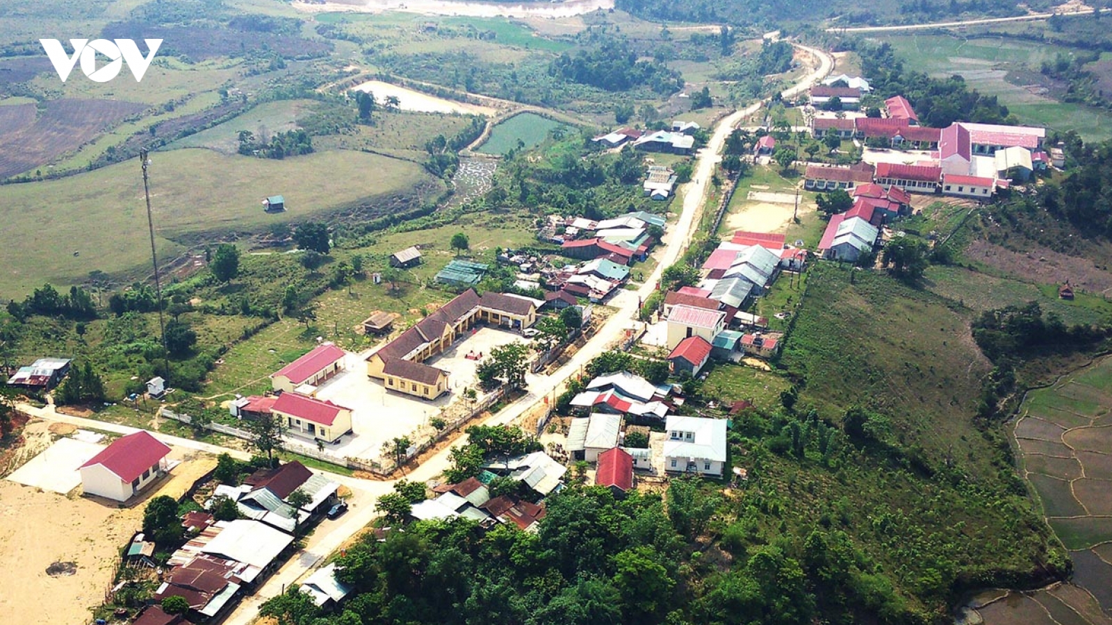 Măng Bút vươn lên từ gian khó vững bước đẩy lùi đói nghèo