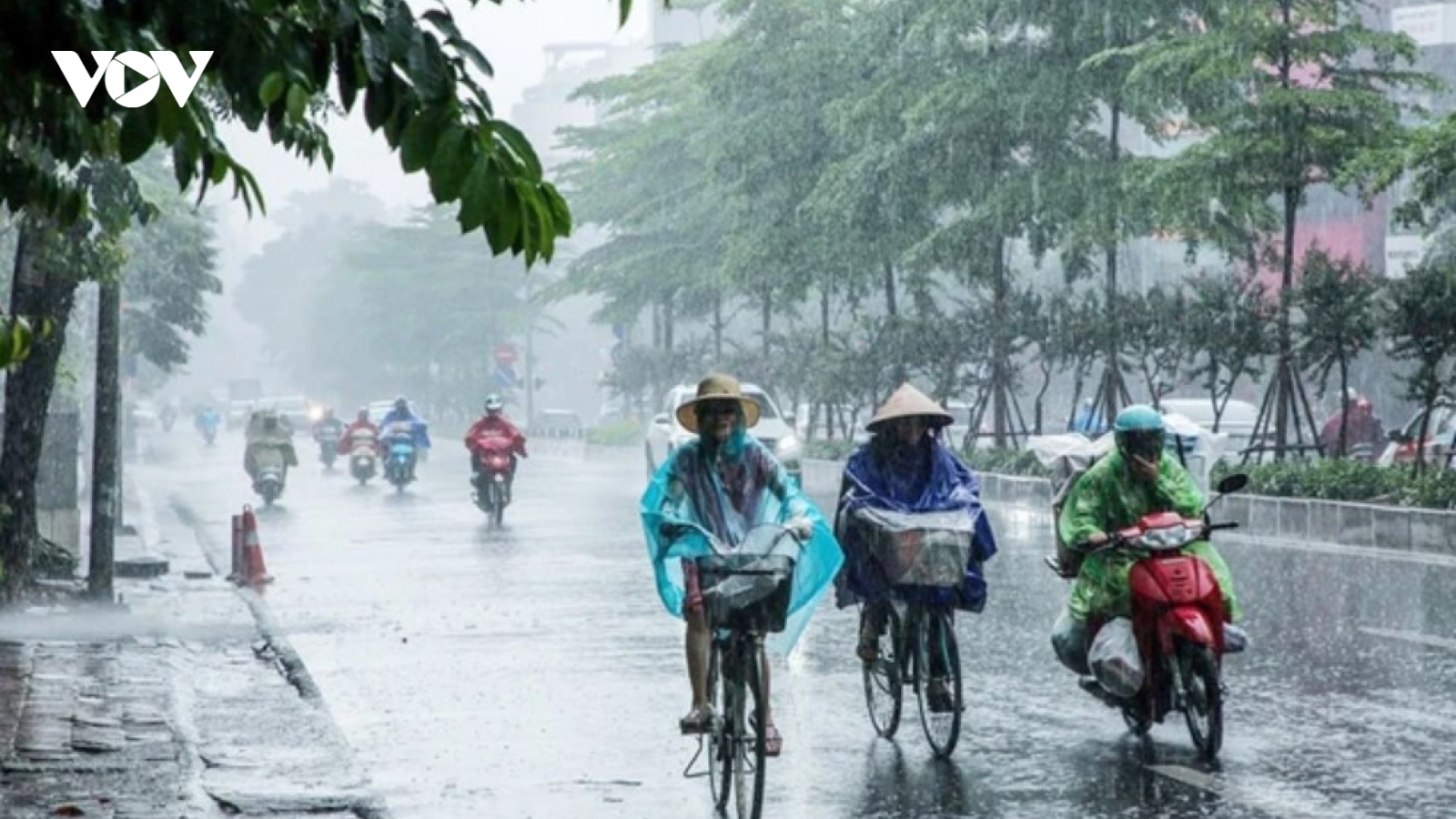 Thời tiết ngày 12/5: Mưa dông ở Bắc Bộ và Bắc Trung Bộ, nắng nóng ở Nam Bộ