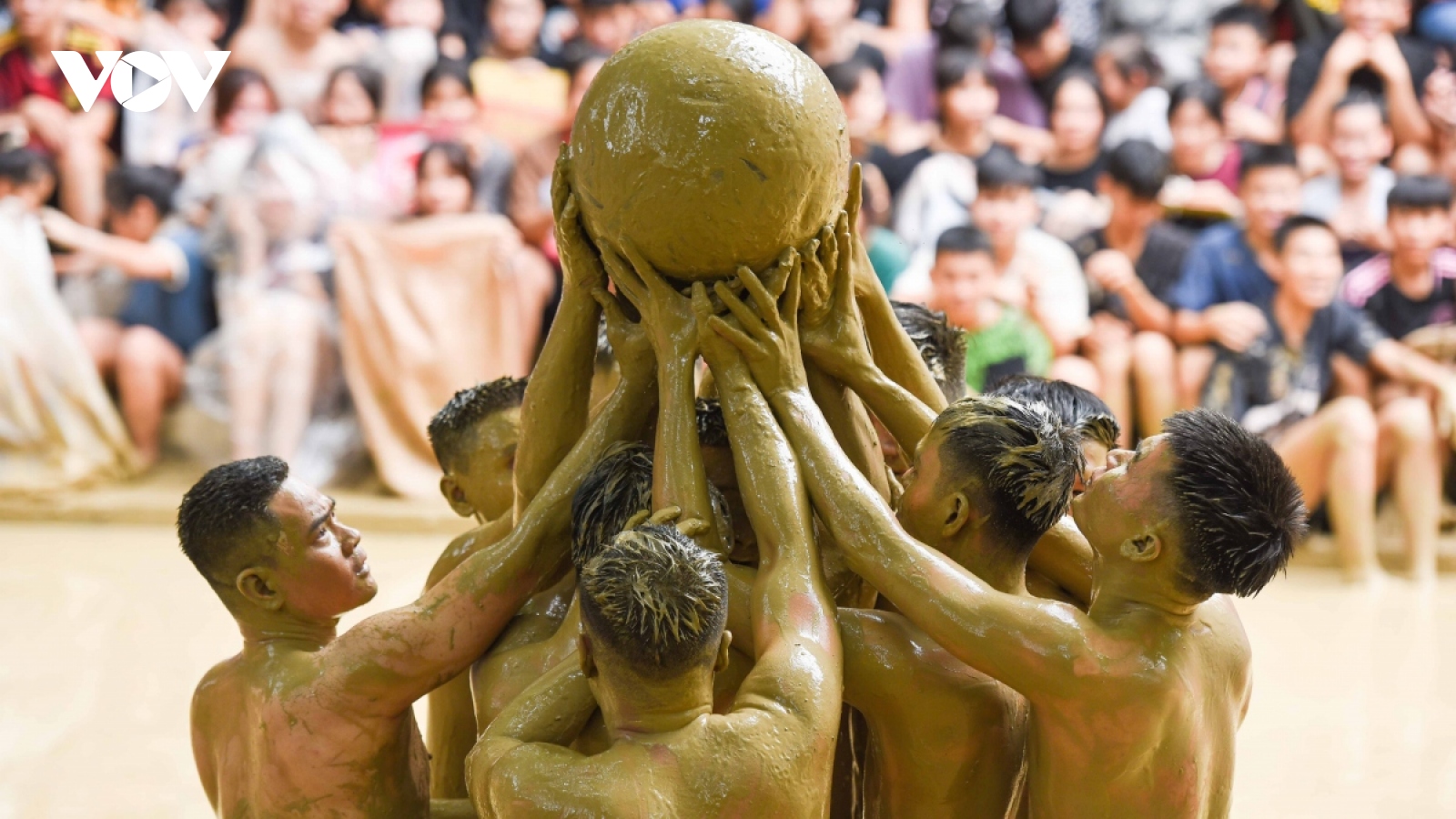 Unique village mud ball wrestling festival prays for bumper crops