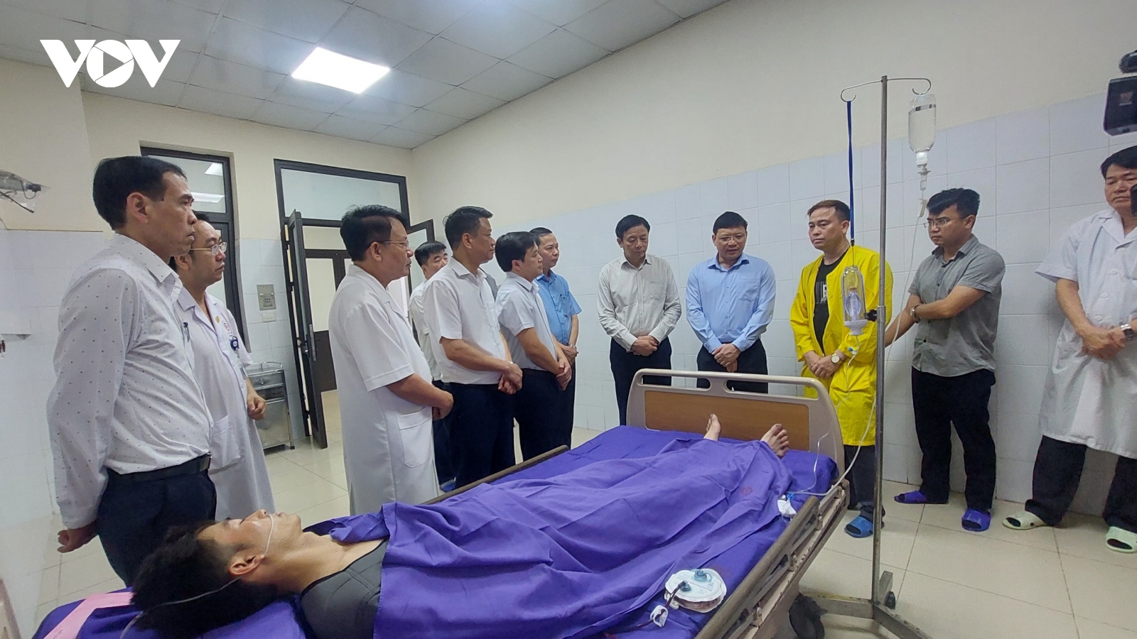 Quảng Ninh thăm hỏi, hỗ trợ các nạn nhân trong vụ tụt lò chợ