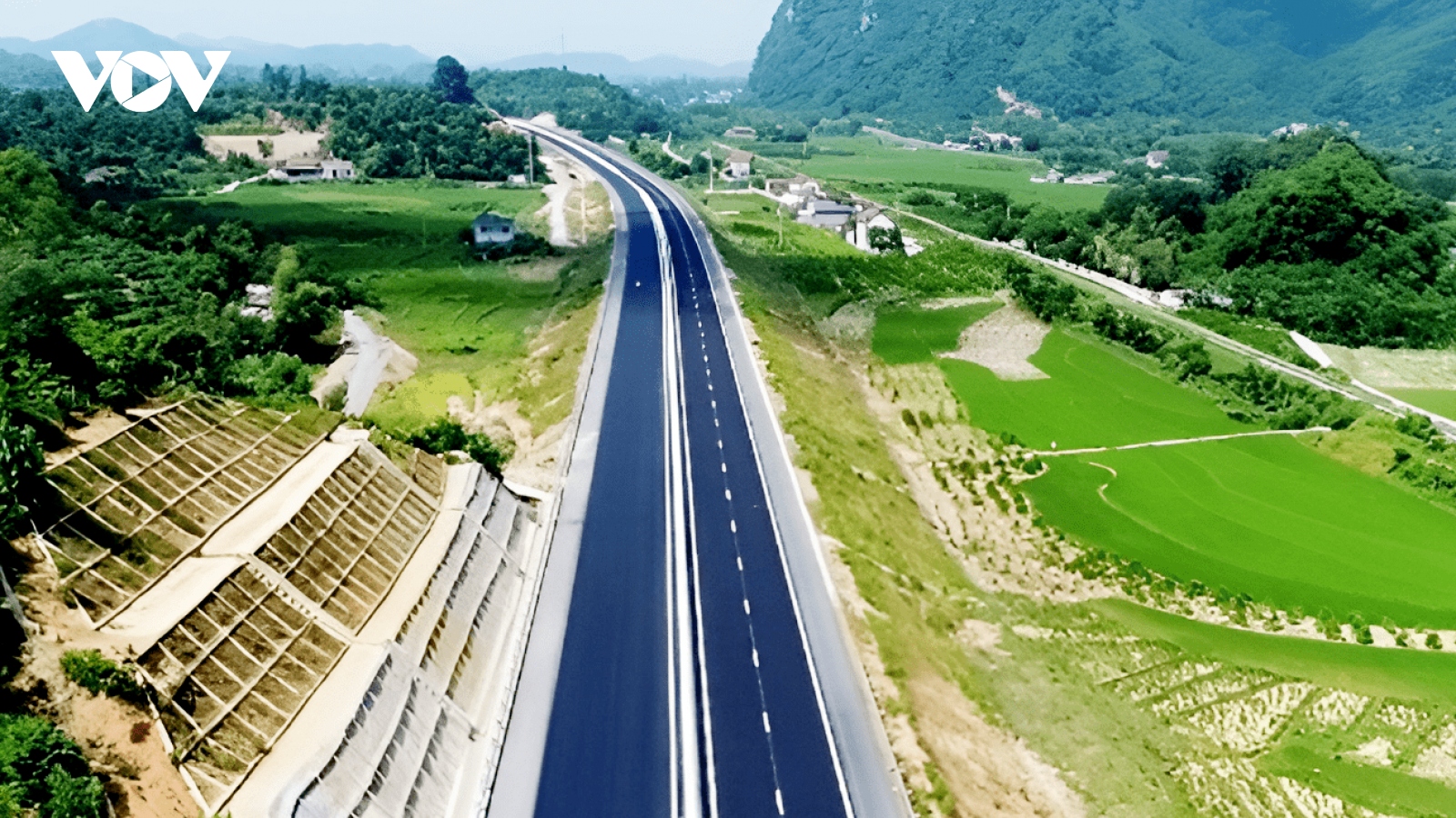 Cao tốc Hoà Bình - Mộc Châu, cú hích kết nối liên vùng để bứt phá