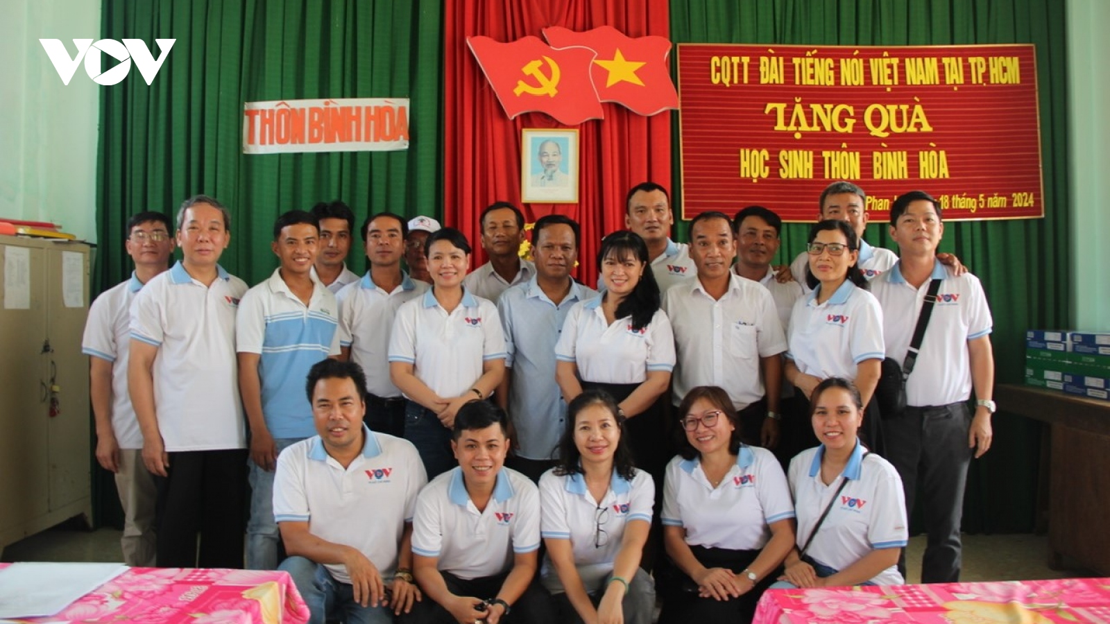 VOV TP.HCM thăm tặng quà đồng bào dân tộc tại tỉnh Bình Thuận