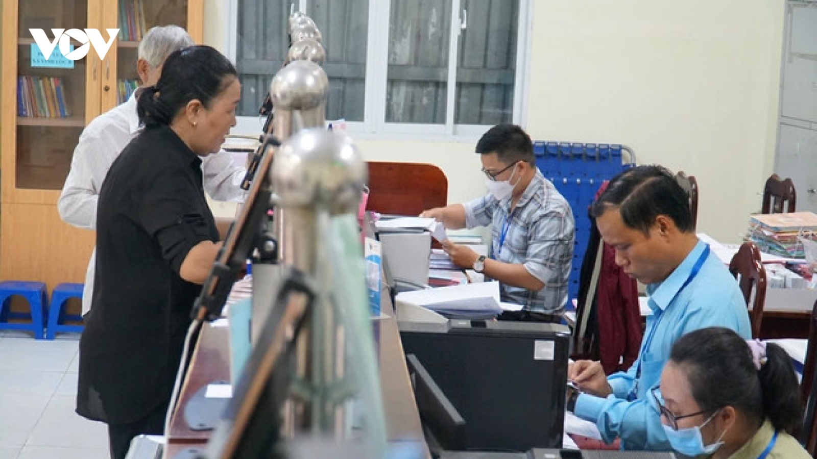 Hơn 46.000 cán bộ dôi dư sau sáp nhập xã, huyện: Giải quyết cách nào?