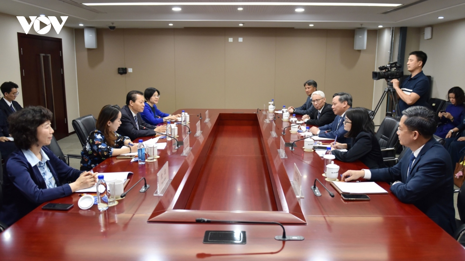 Hanoi seeks to build stronger links with Beijing