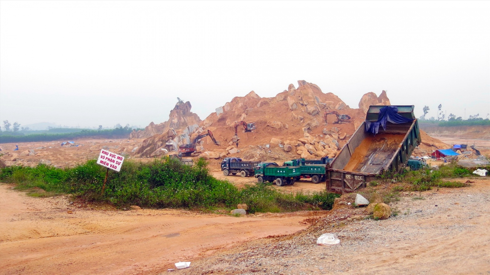 Thiếu đất đắp nền, nhiều dự án tại tỉnh Quảng Nam “đứng bánh”