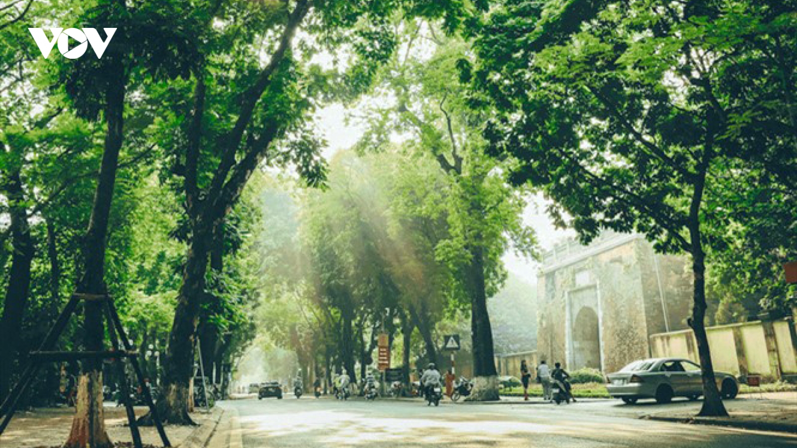 Thời tiết ngày 14/5: Hà Nội có mưa rào và dông, ngày nắng gắt