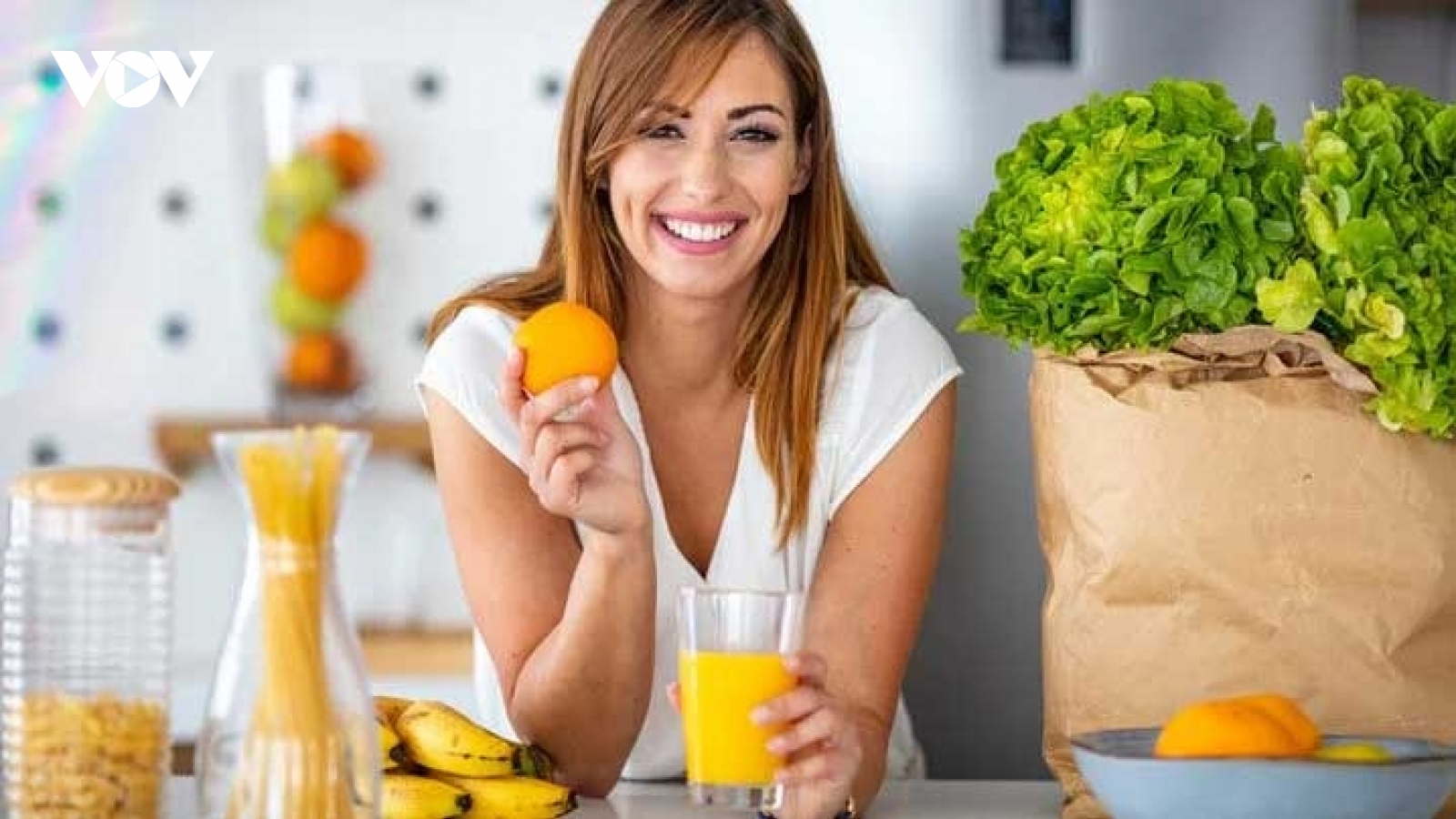 Nước cam cực tốt nhưng tuyệt đối không uống vào 3 thời điểm này