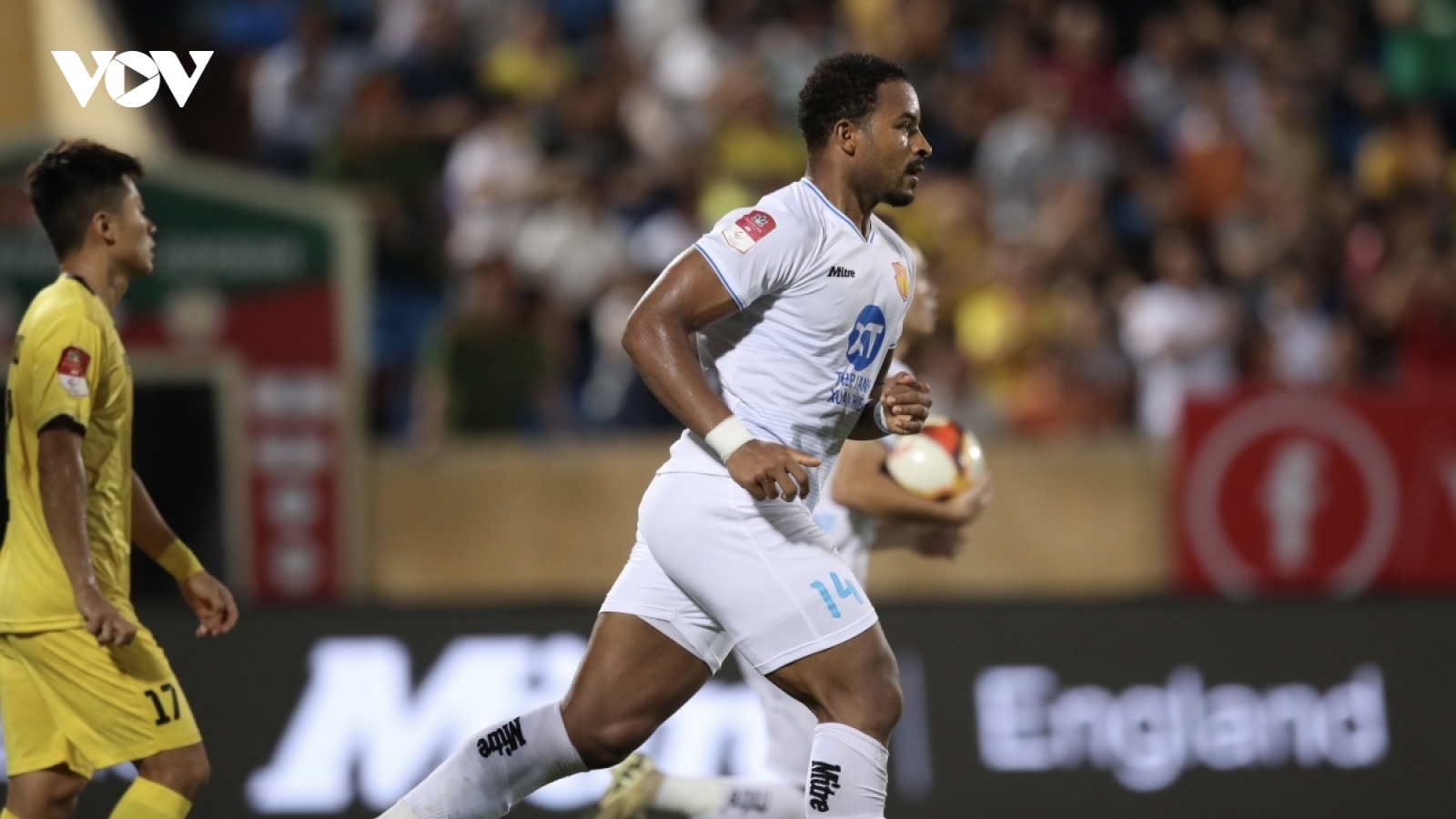 Bảng xếp hạng Vua phá lưới V-League: Rafaelson tạo cột mốc đáng nhớ