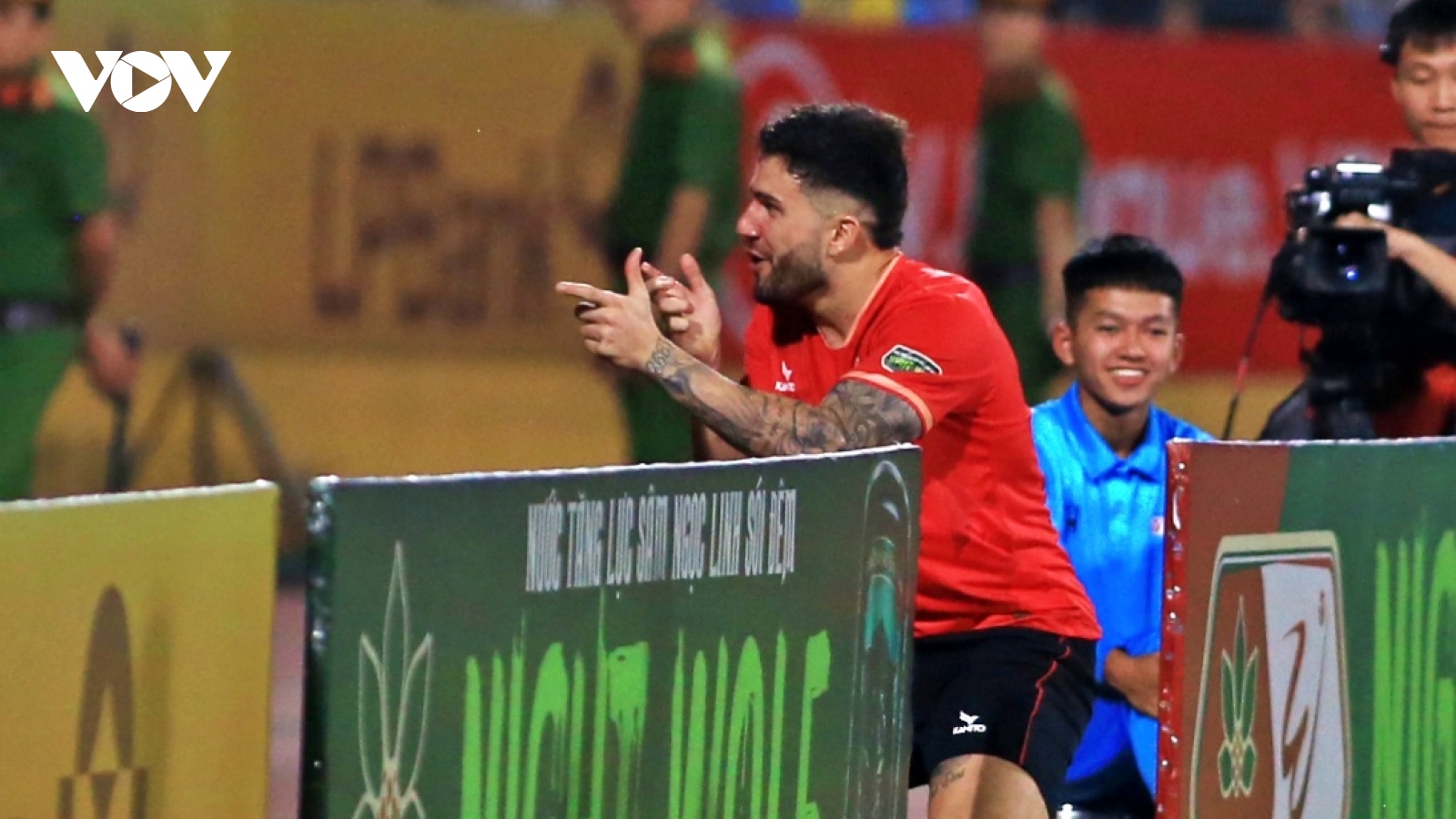 Trực tiếp CAHN 2-2 Nam Định: Jeferson Elías ghi bàn đẹp mắt